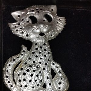 Charming Silver Cat Figurine